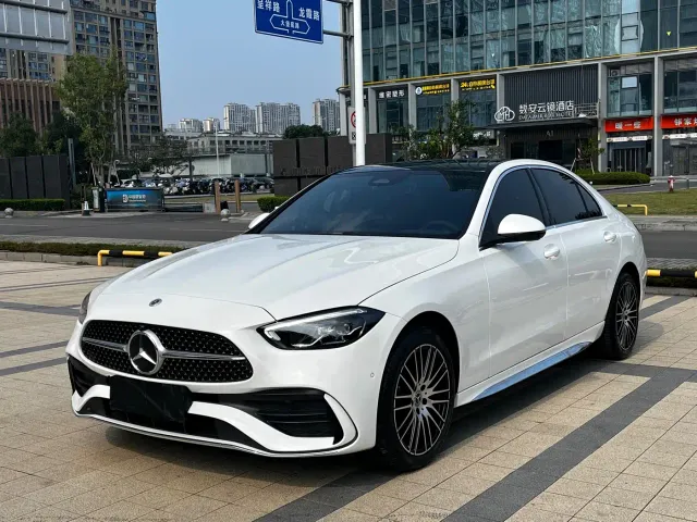 Фотография автомобиля — Mercedes-Benz C-Class