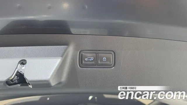 Hyundai Santafe Santa Fe (MX5) Бензин 2.5T 2WD — Фото автомобиля 16