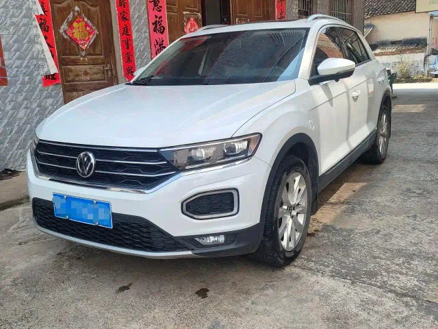 Фотография автомобиля — Volkswagen T-Roc