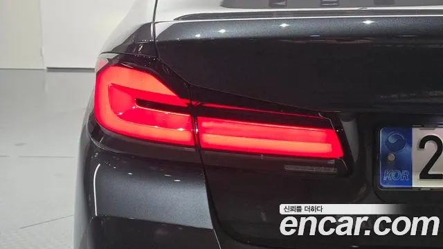 BMW 5 Series G30 — Фото автомобиля 7