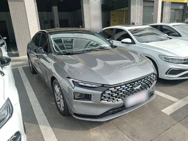 Ford Mondeo — Фото автомобиля 3