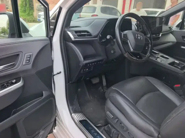 Toyota Granvia — Фото автомобиля 15