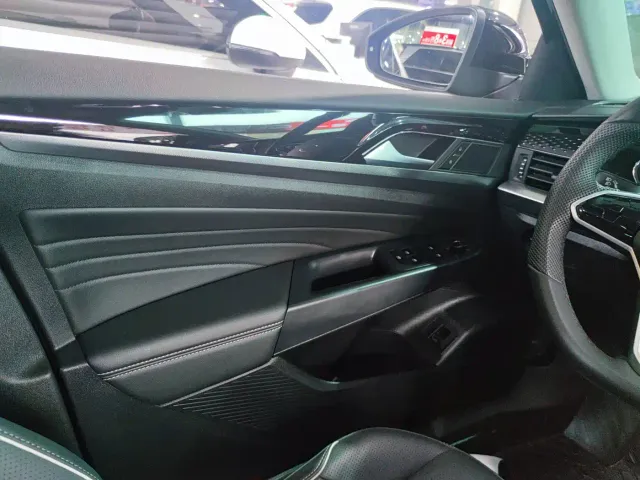 Volkswagen Passat — Фото автомобиля 9