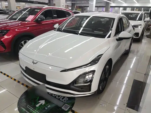 Фотография автомобиля — Wuling Starlight
