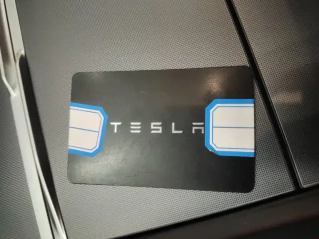 Tesla Model Y — Фото автомобиля 8