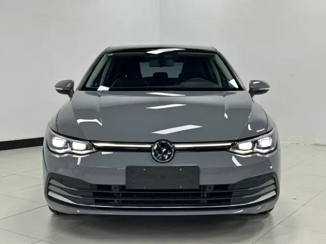 Volkswagen Golf 2023 280TSI DSG Pro — Фото автомобиля 2