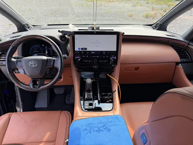 Toyota Alphard — Фото автомобиля 8