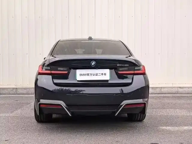 BMW i3 — Фото автомобиля 8