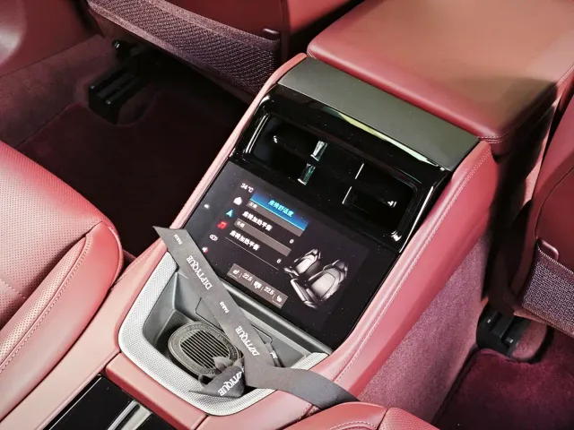 Porsche Panamera — Фото автомобиля 25