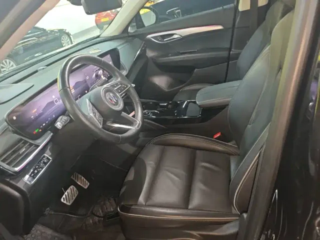 Buick Envision Plus — Фото автомобиля 14
