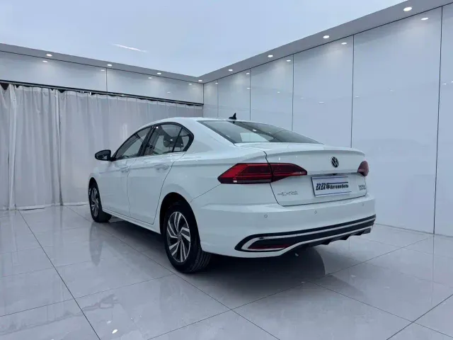 Volkswagen Bora — Фото автомобиля 6