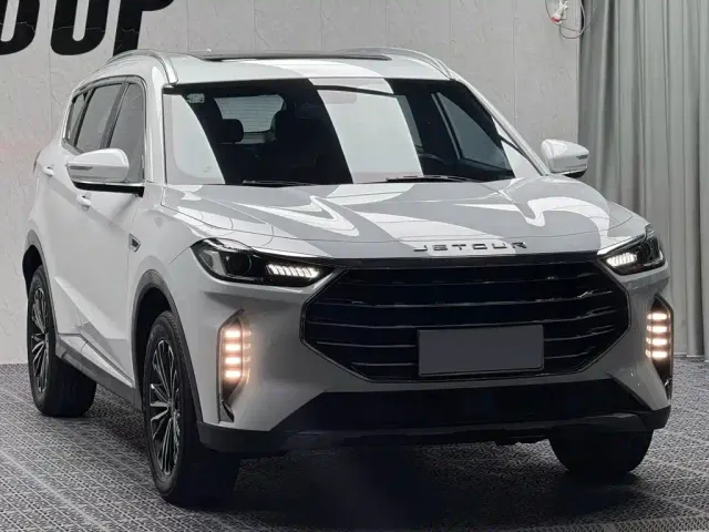 Jetour X70 Plus — Фото автомобиля 3