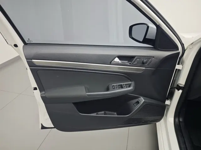 Volkswagen Lavida — Фото автомобиля 15