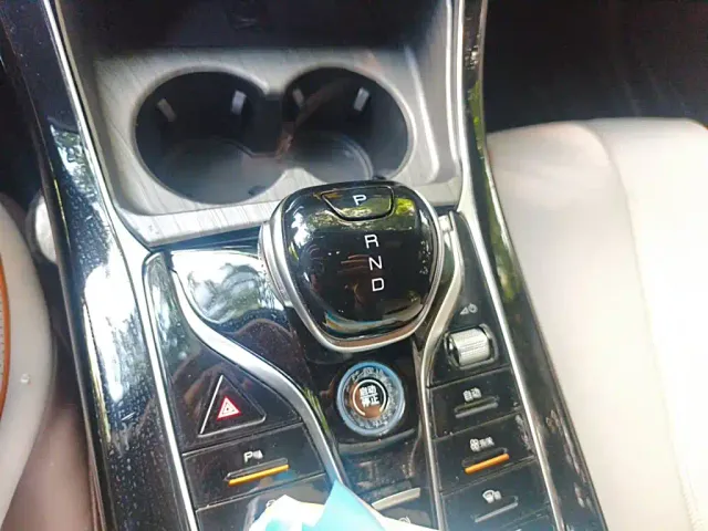 BYD Qin PLUS — Фото автомобиля 10