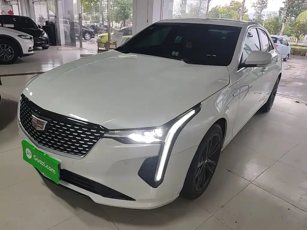 Фотография автомобиля — Cadillac CT4