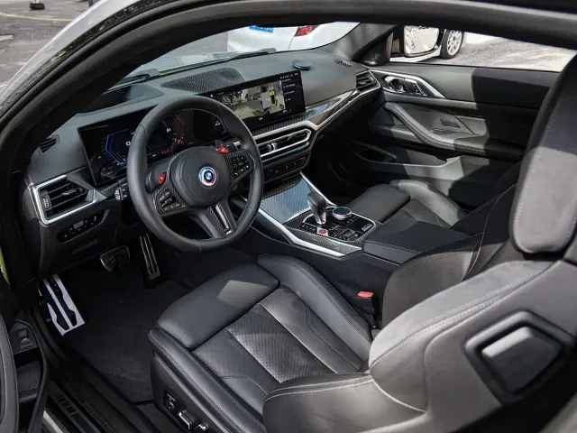 BMW M4 — Фото автомобиля 4