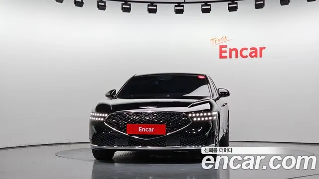 Genesis G90 Бензин 3.5 турбо AWD — Фото автомобиля 3
