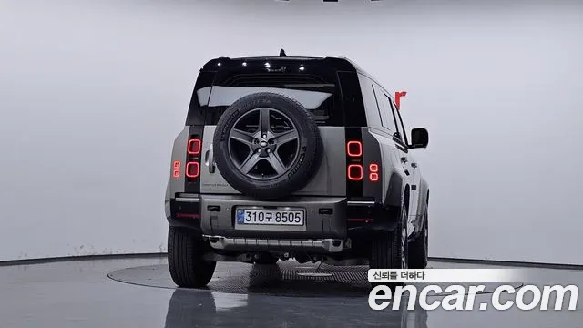 Land Rover Defender L663 — Фото автомобиля 4