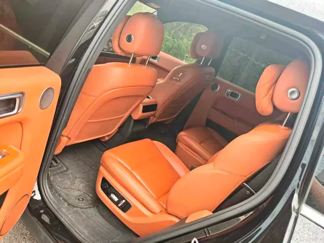 Li Auto L8 — Фото автомобиля 4