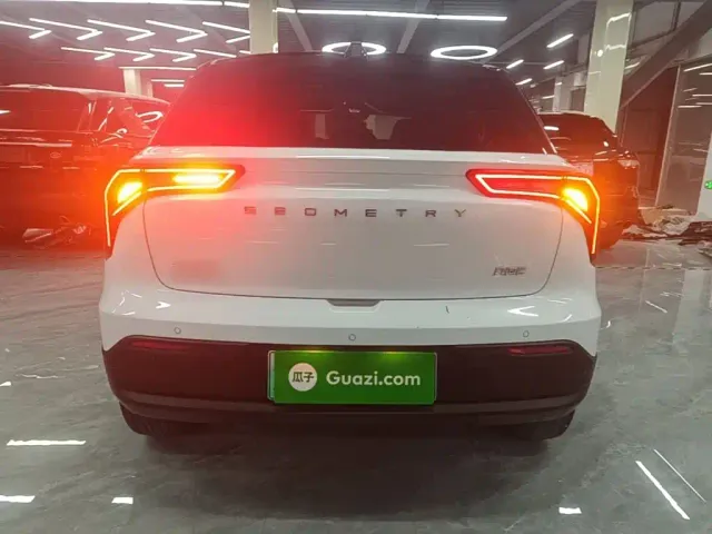 Geely Geometry E Firefly — Фото автомобиля 5