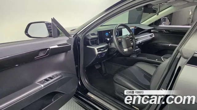 Hyundai Grandeur Grandeur (GN7) 2.5 Бензин 2WD — Фото автомобиля 10