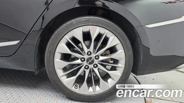 Kia K8 Signature — Фото автомобиля 13