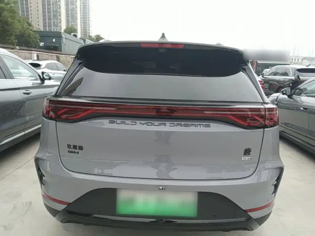 BYD Tang — Фото автомобиля 5