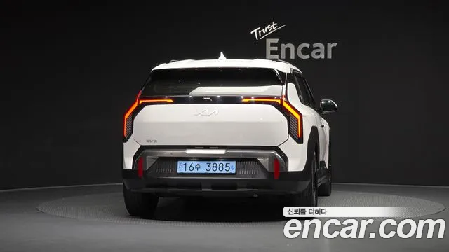 Kia EV3 — Фото автомобиля 4