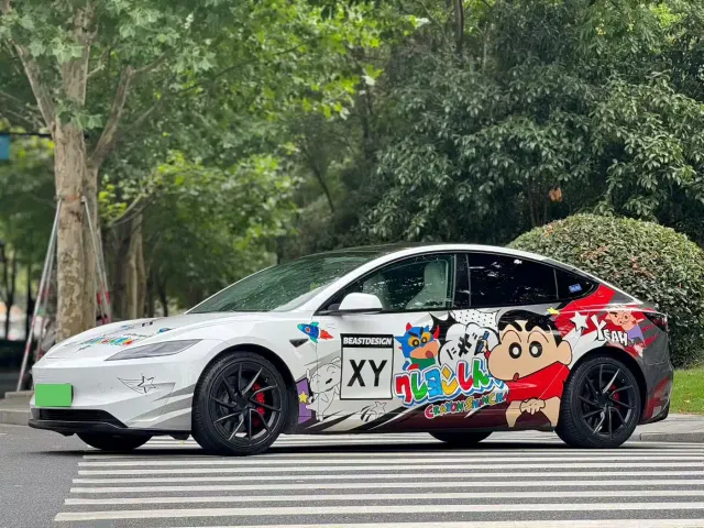 Фотография автомобиля — Tesla Model 3