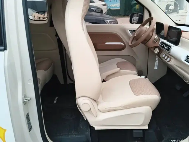 Wuling Hongguang Mini EV — Фото автомобиля 24