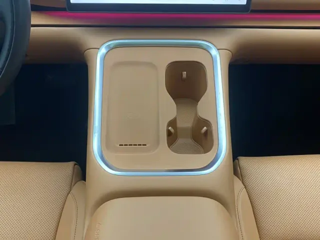 Leapmotor C16 — Фото автомобиля 23