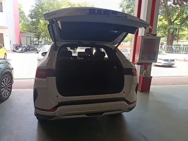 BYD Song PLUS — Фото автомобиля 18