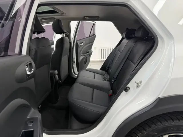Kia KX1 — Фото автомобиля 7