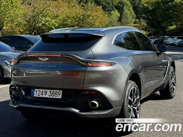 Aston Martin DBX — Фото автомобиля 3