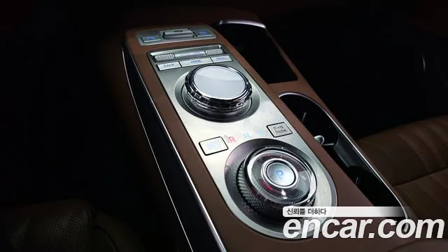 Genesis GV70 2.5T Бензин AWD — Фото автомобиля 9