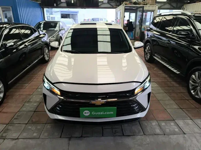 Chevrolet Monza — Фото автомобиля 2