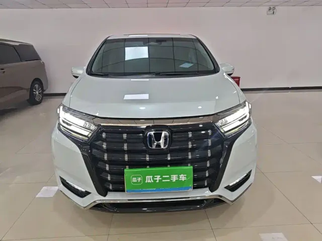 Honda Elysion — Фото автомобиля 2