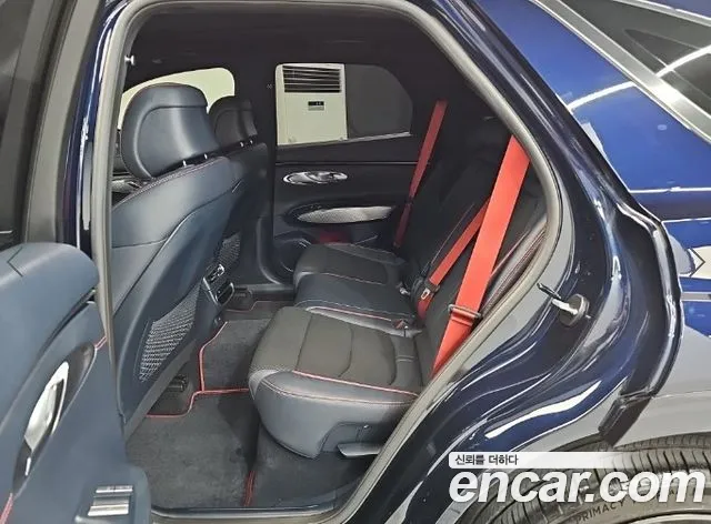 Genesis GV70 2.5T Бензин 2WD — Фото автомобиля 12