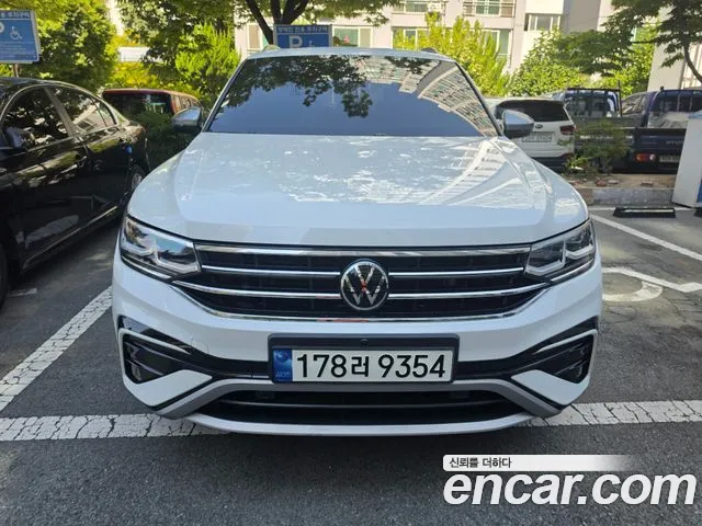 Фотография автомобиля — Volkswagen Tiguan
