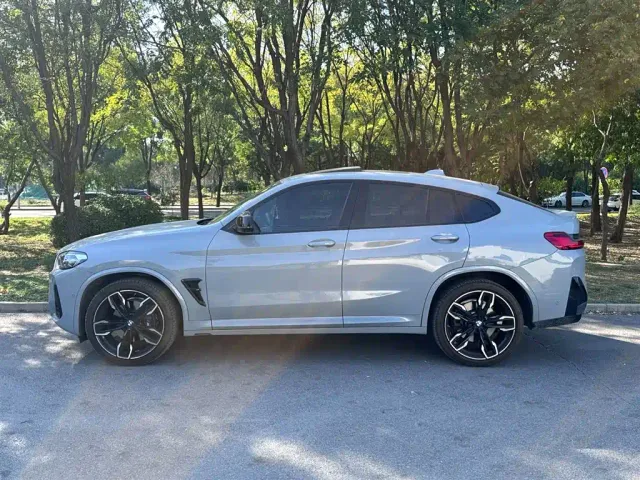 BMW X4 M40i — Фото автомобиля 3