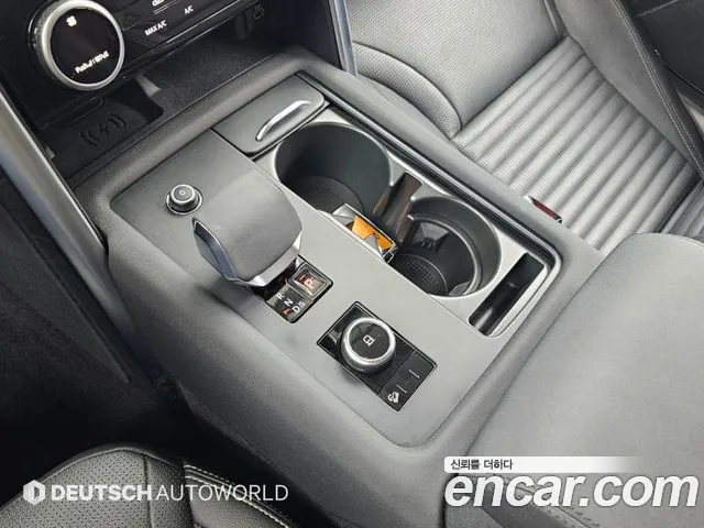 Land Rover Discovery — Фото автомобиля 9