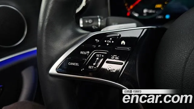 Mercedes-Benz E-Class — Фото автомобиля 16