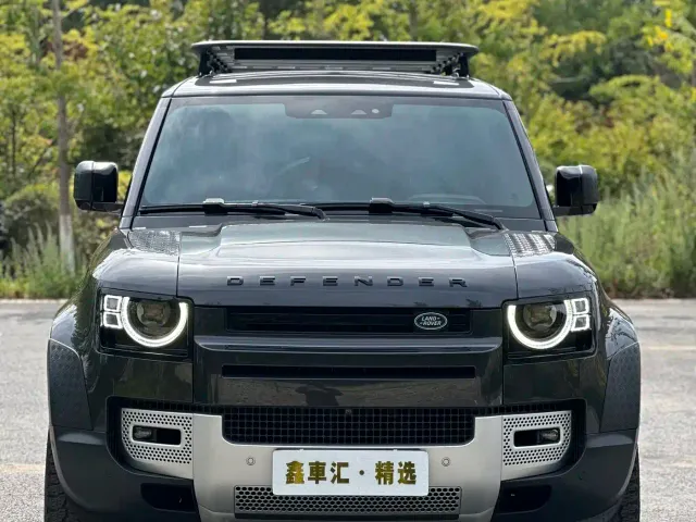 Land Rover Defender — Фото автомобиля 2