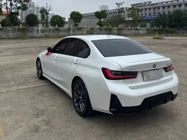 BMW 3 Series — Фото автомобиля 12