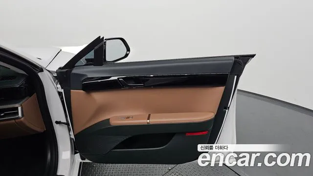 Hyundai Grandeur GN7 — Фото автомобиля 13