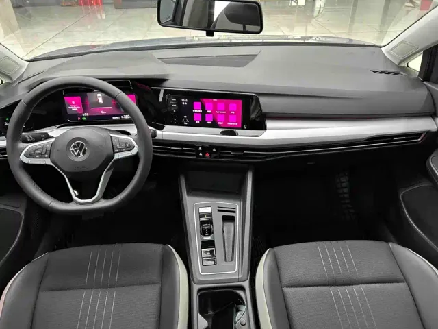 Volkswagen Golf 2023 280TSI DSG Pro — Фото автомобиля 8