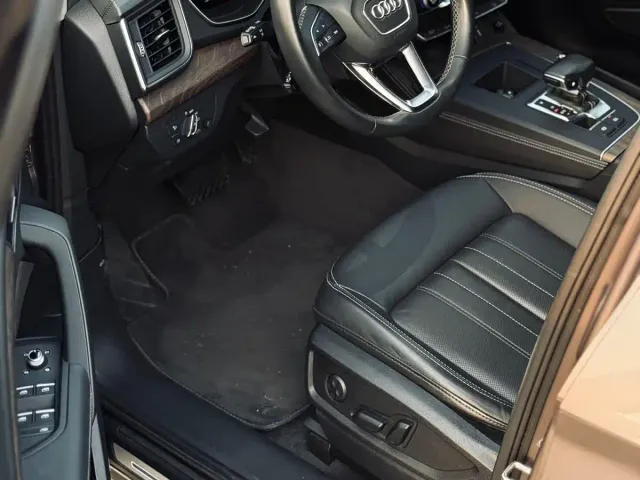 Audi Q5L — Фото автомобиля 4