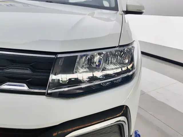 Volkswagen T-Cross — Фото автомобиля 5