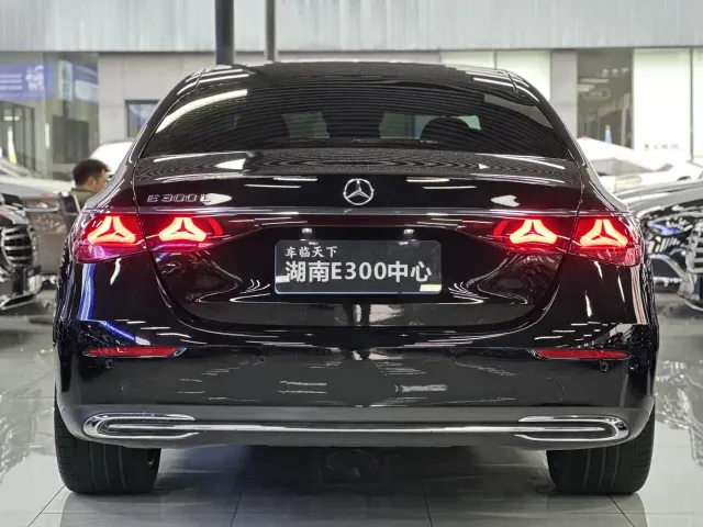 Mercedes-Benz E-Class — Фото автомобиля 15