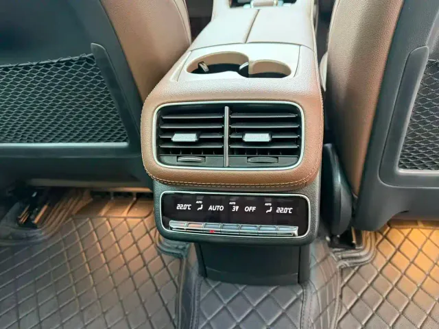 Mercedes-Benz GLE-Class — Фото автомобиля 17